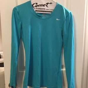 Teal blue workout top!